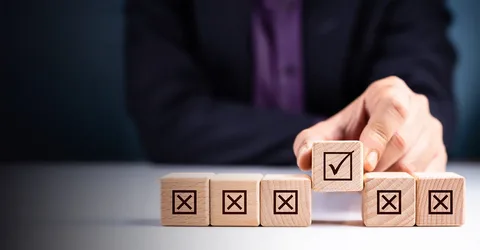 SEO strategy decision-making process focused on choosing the right optimization approach